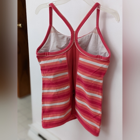 Lululemon tank top - Picture 2 of 5